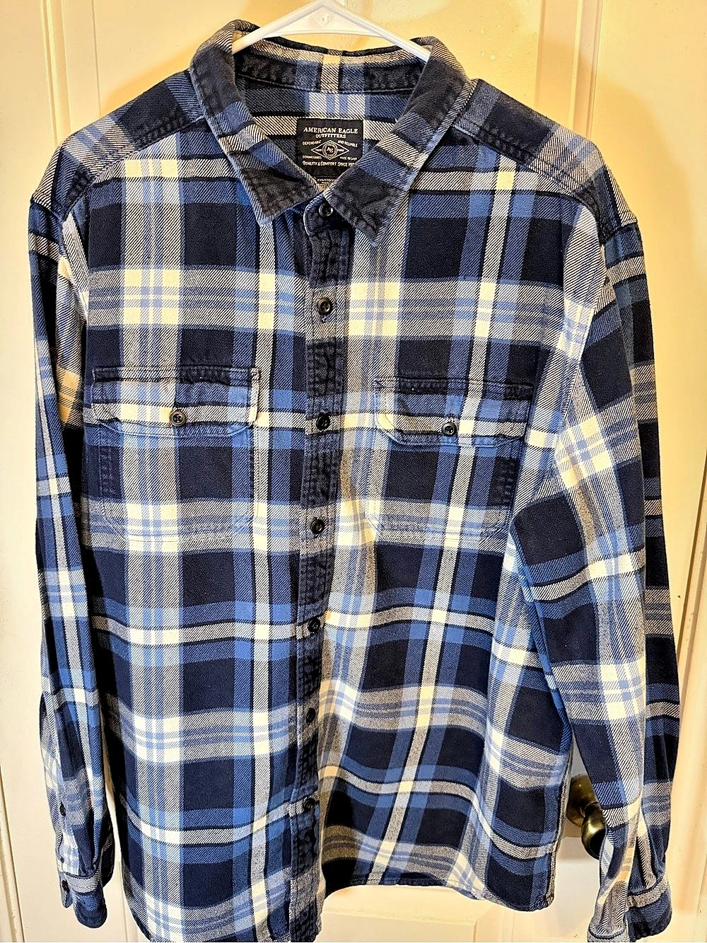 American Eagle Outfitters Plaid Cotton Button Down in Blue XXL Like New